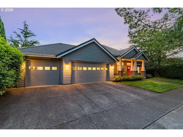 2225 AVENGALE DR, Eugene, OR 97408