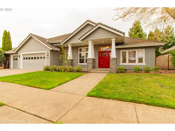 2225 AVENGALE DR, Eugene, OR 97408