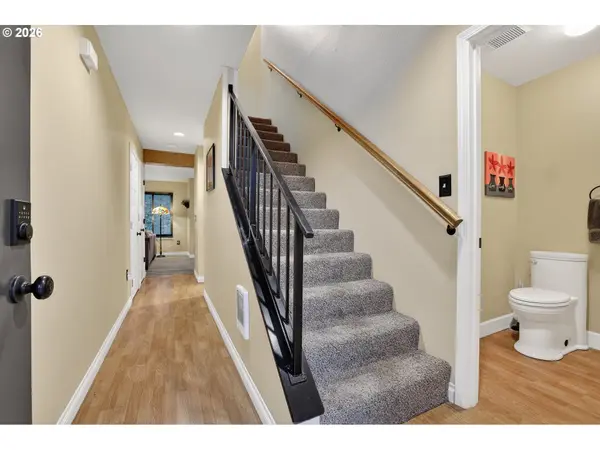 7169 SW SAGERT ST #107, Tualatin, OR 97062