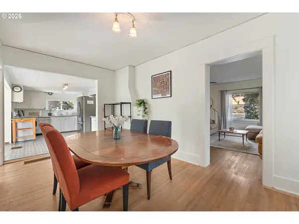 7738 SW 31ST AVE, Portland, OR 97219