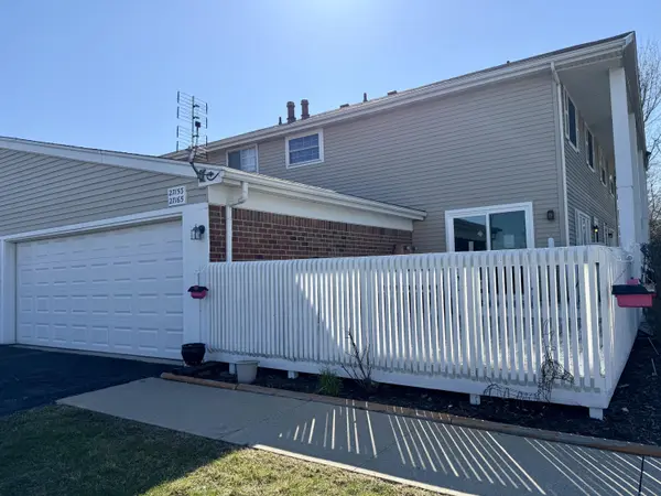 27153 Winchester ST, Brownstown Twp, MI 48183