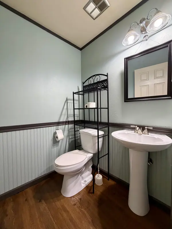 27153 Winchester ST, Brownstown Twp, MI 48183