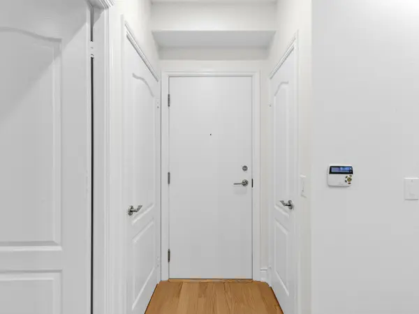 319 Merton ST #304, Toronto C10, ON M4S 1A5