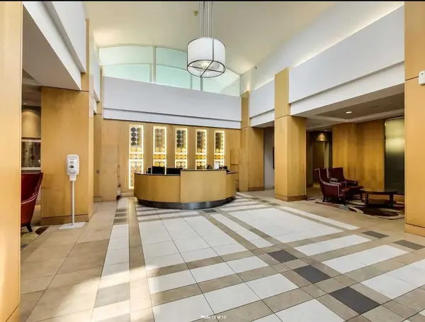 18 Mondeo DR #835, Toronto E04, ON M1P 5C8