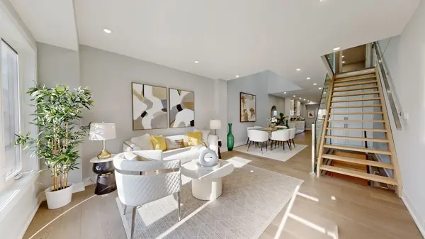 1073 Craven RD, Toronto E01, ON M4J 4V7