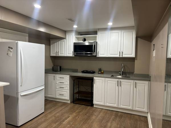 1402 Gord Vinson AVE, Clarington, ON L1E 2N6