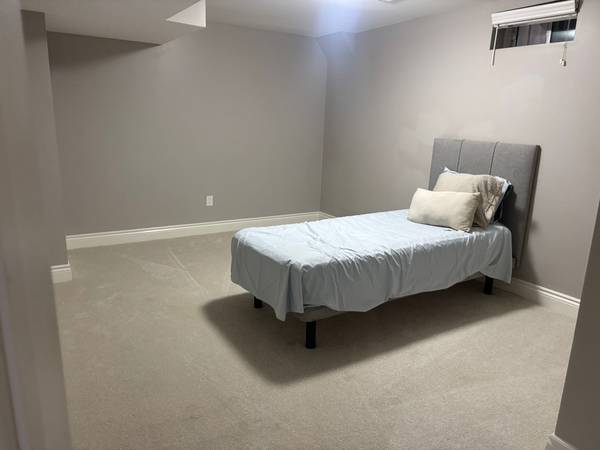 1402 Gord Vinson AVE, Clarington, ON L1E 2N6