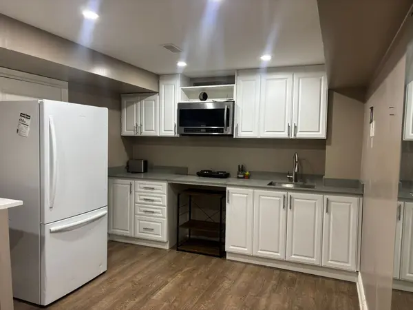 1402 Gord Vinson AVE, Clarington, ON L1E 2N6