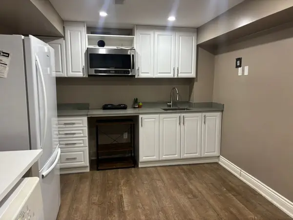 1402 Gord Vinson AVE, Clarington, ON L1E 2N6