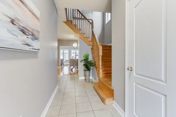 54 Woodbury CRES, Newmarket, ON L3X 2V5