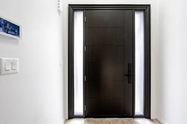 51 Ahchie CT, Vaughan, ON L6A 5E5