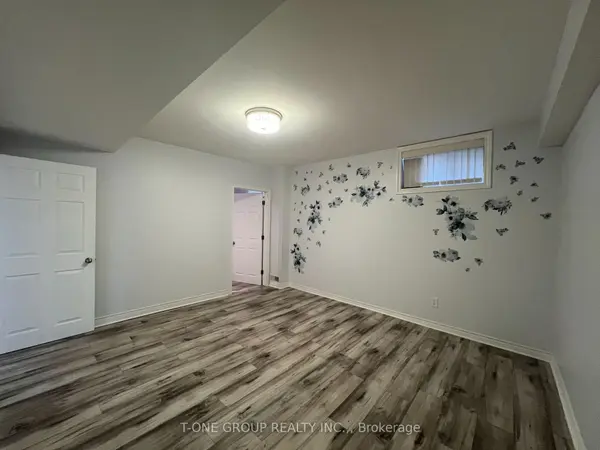 30 Paddington PL, Vaughan, ON L4L 7E6