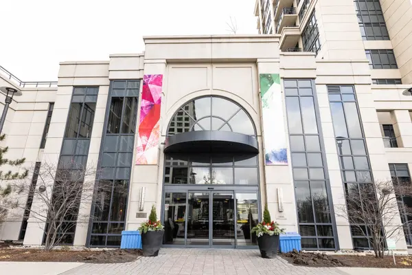 2 Eva RD #1429, Toronto W08, ON M9C 0A9