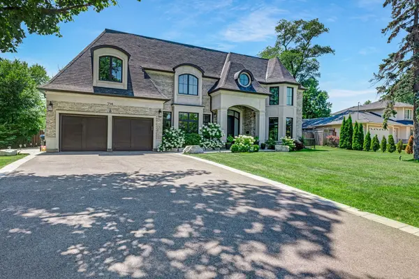 714 Atoka DR, Mississauga, ON L5H 1Y6