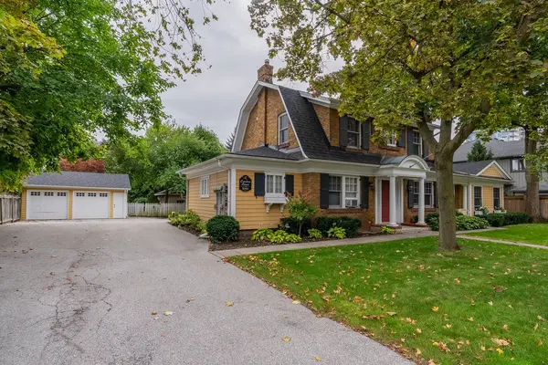 2080 Caroline ST #A, Burlington, ON L7R 1L5