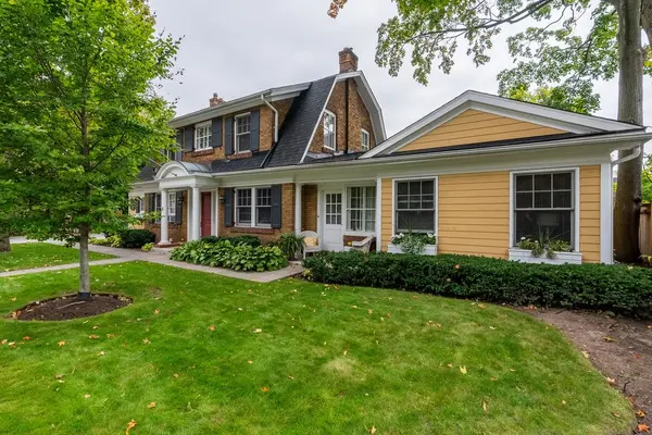 2080 Caroline ST #A, Burlington, ON L7R 1L5