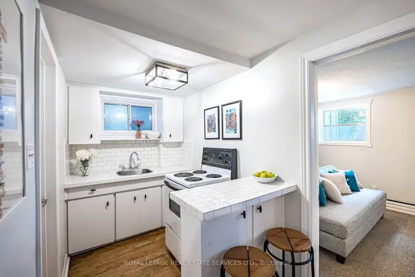 6 Twelfth ST #Bsmt, Toronto W06, ON M8V 3G7