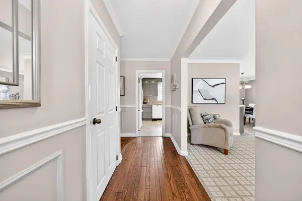 2205 Joyce ST, Burlington, ON L7R 2B6