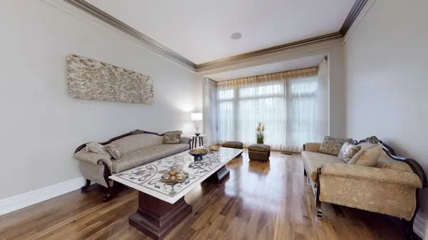 5351 Forest Ridge DR, Mississauga, ON L5M 5B4