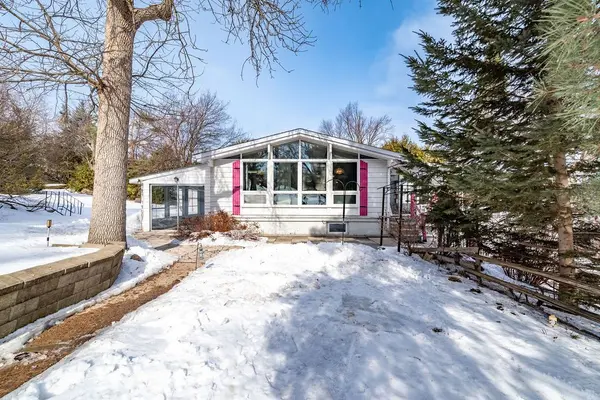 2 Cowley ST,  Whitewater Region,  ON K0J 1K0