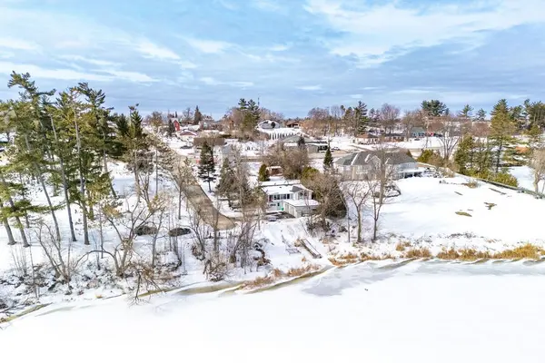 2 Cowley ST, Whitewater Region, ON K0J 1K0