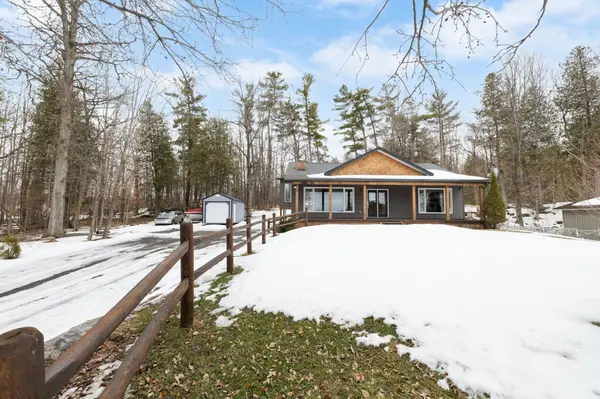 9 Skebo LN, Horton, ON K7V 3Z8