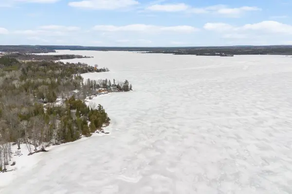 9 Skebo LN, Horton, ON K7V 3Z8