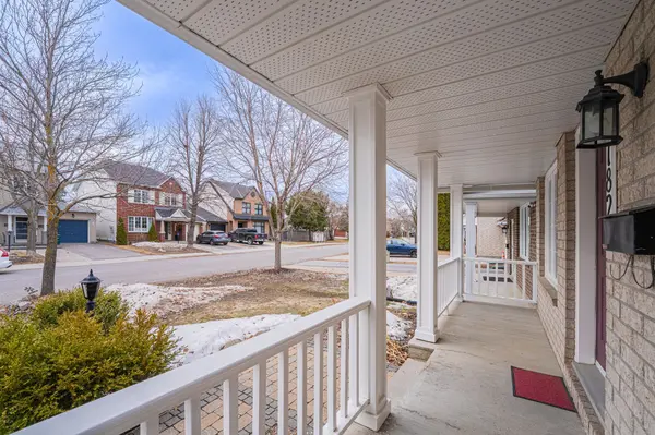 182 Windhurst DR, Barrhaven, ON K2G 6J4