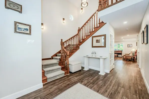 219 Corrie CRES, Waterloo, ON N2L 5W3