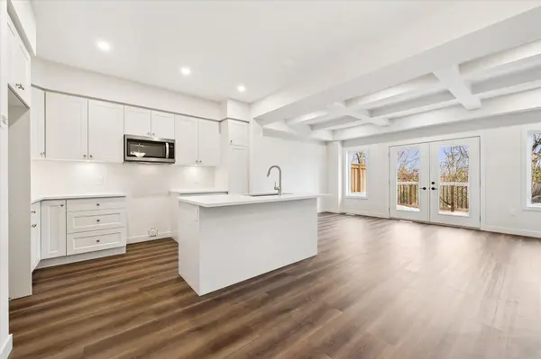 30 Fieldstone LN, Centre Wellington, ON N0B 1S0