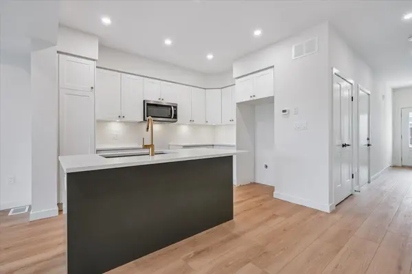 32 Fieldstone LN, Centre Wellington, ON N0B 1S0