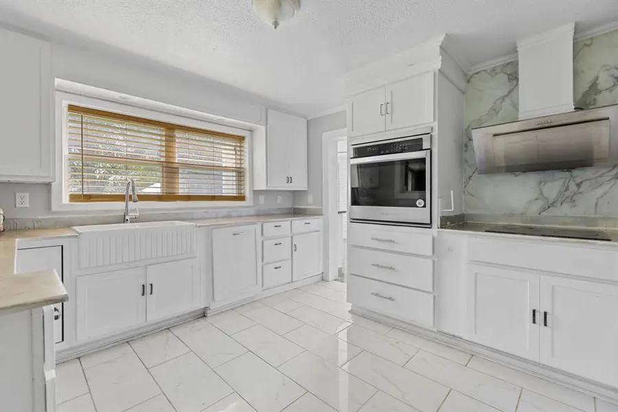 50 County Road 2123, Clarksville, TX 75426