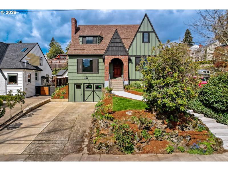 3235 NE Klickitat ST, Portland, OR 97212