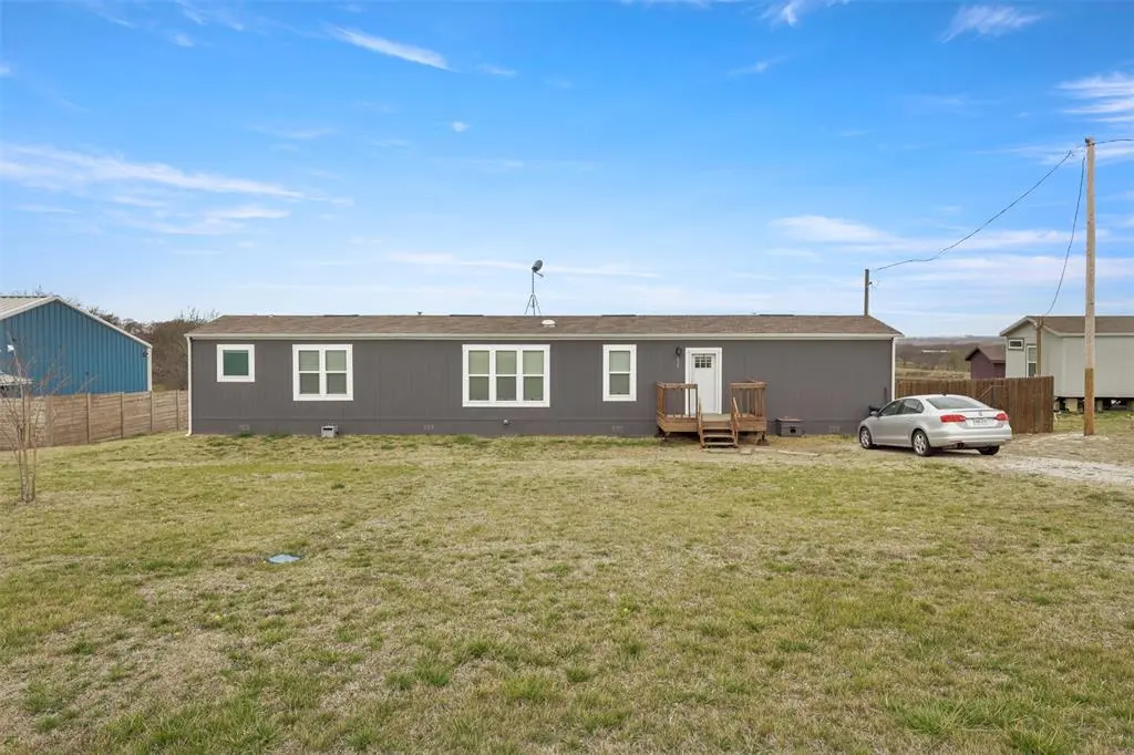 627 Kentucky Town Road, Whitewright, TX 75491