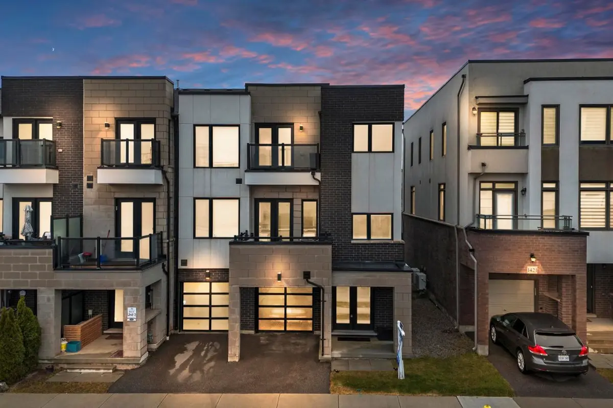 1417 Clarriage CT, Milton, ON L9E 1L6