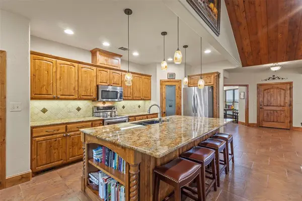 168 Texoma Bluffs Circle, Gordonville, TX 76245