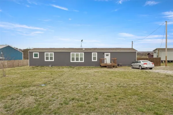 627 Kentucky Town Road, Whitewright, TX 75491