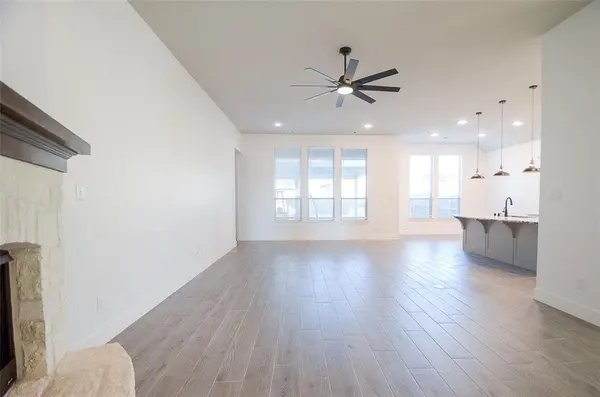 1121 Bridle Path Drive, Aubrey, TX 76227