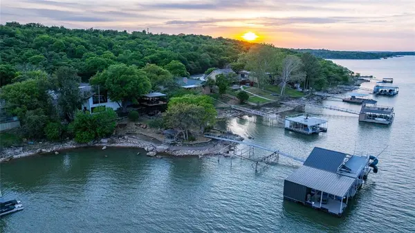 440 Lakeside Drive, Brownwood, TX 76801