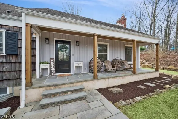 13 Forest View Dr, Washington Twp., NJ 07853