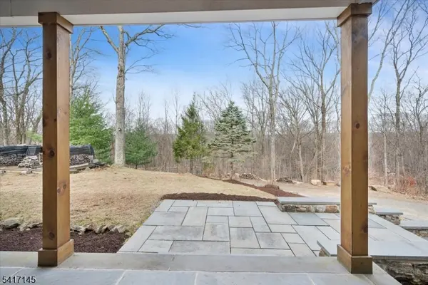 13 Forest View Dr, Washington Twp., NJ 07853