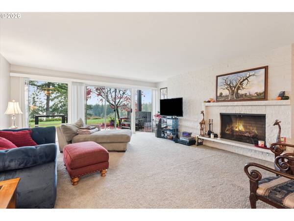 16200 PACIFIC HWY #4, Lake Oswego, OR 97034