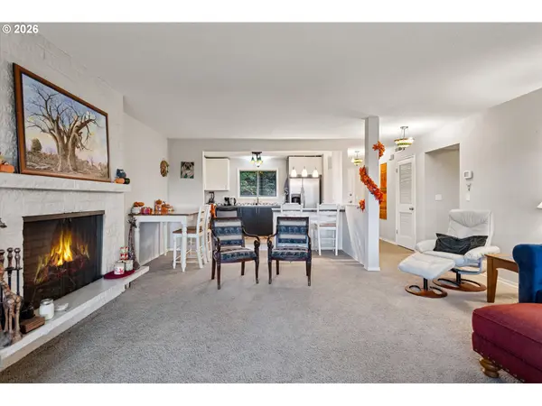 16200 PACIFIC HWY #4, Lake Oswego, OR 97034