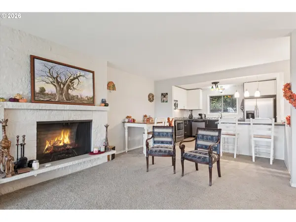 16200 PACIFIC HWY #4, Lake Oswego, OR 97034