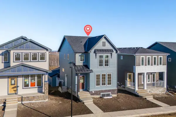 26 Versant PATH SW, Calgary, AB T2Y 0Z4