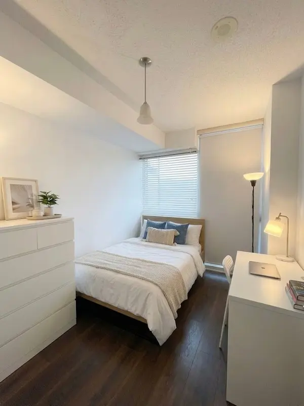 38 Grenville ST #2609, Toronto C01, ON M4Y 1A5