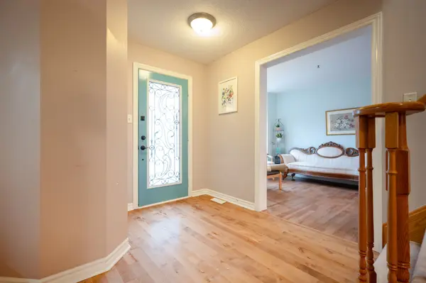 43 Dunnett DR, Barrie, ON L4N 0J7