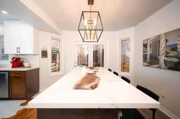 43 Dunnett DR, Barrie, ON L4N 0J7