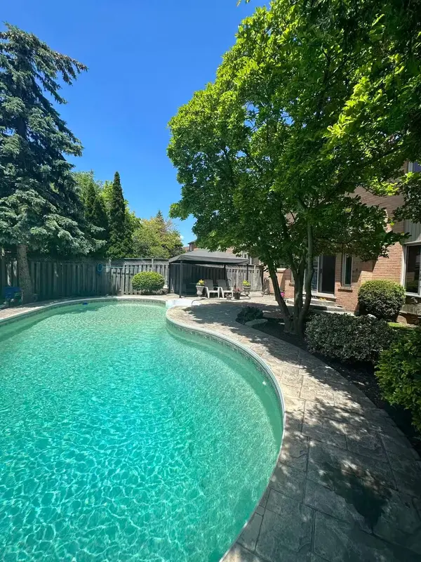 1472 Bayshire DR, Oakville, ON L6H 6E6