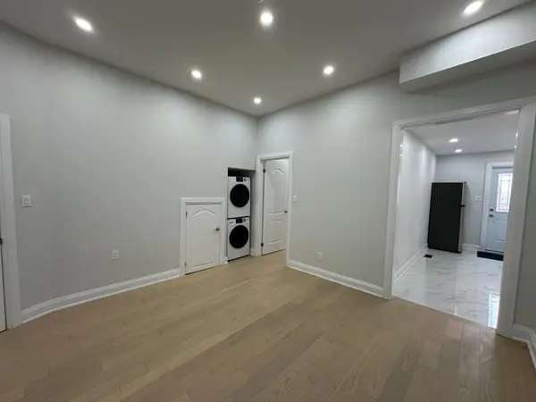 211 Osler ST #Main Floor, Toronto W03, ON M6N 2Z2